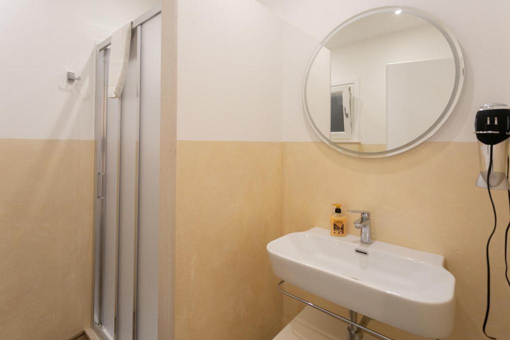 Innpisarentals - La Fortezza Apartment ภายนอก รูปภาพ